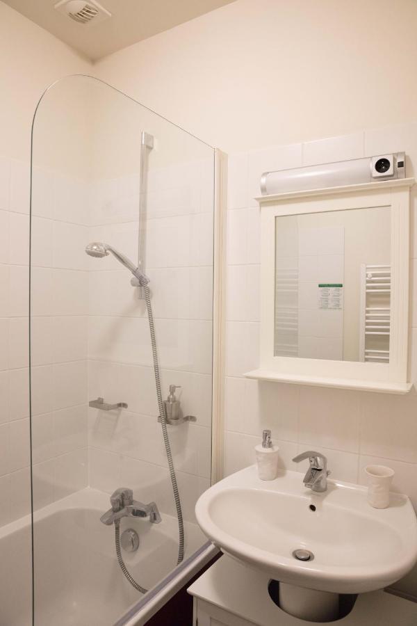 Appartement A-Mi-Chemin - Centre-Ville De Tournus Esterno foto
