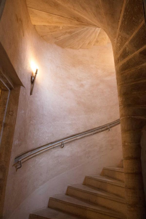 Appartement A-Mi-Chemin - Centre-Ville De Tournus Esterno foto