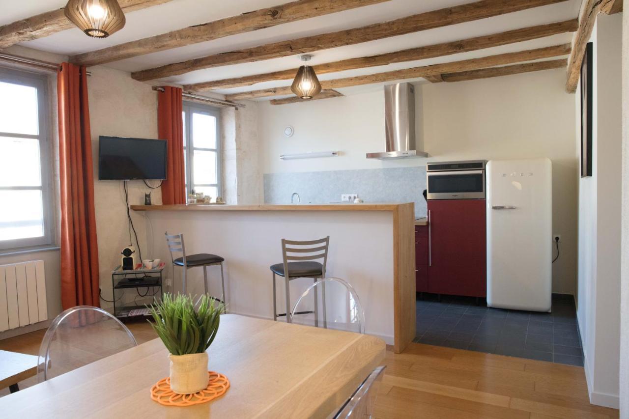 Appartement A-Mi-Chemin - Centre-Ville De Tournus Esterno foto
